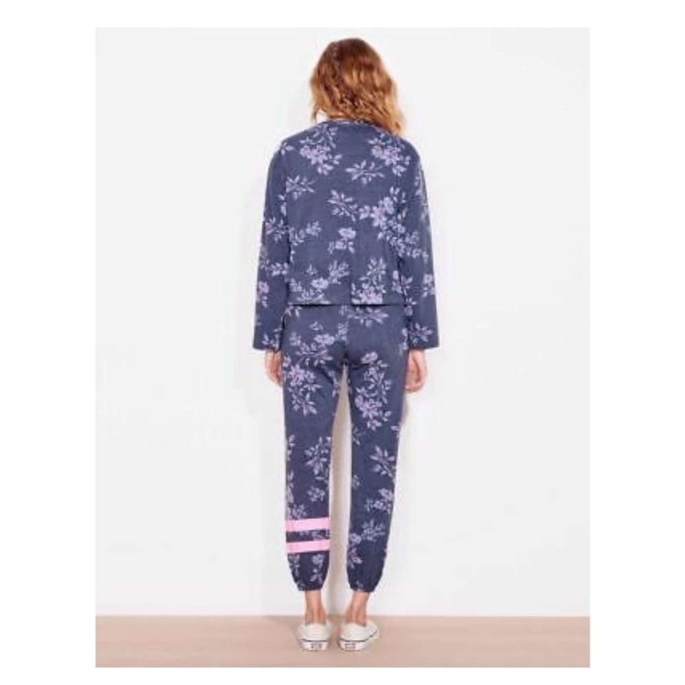 Sundry floral matching lounge set size small